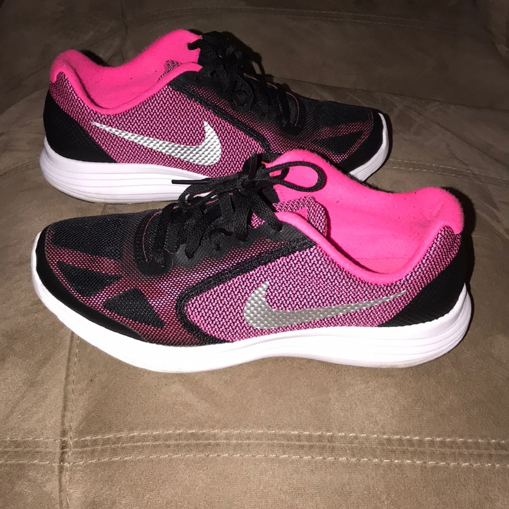 Nike Shoes 5Y